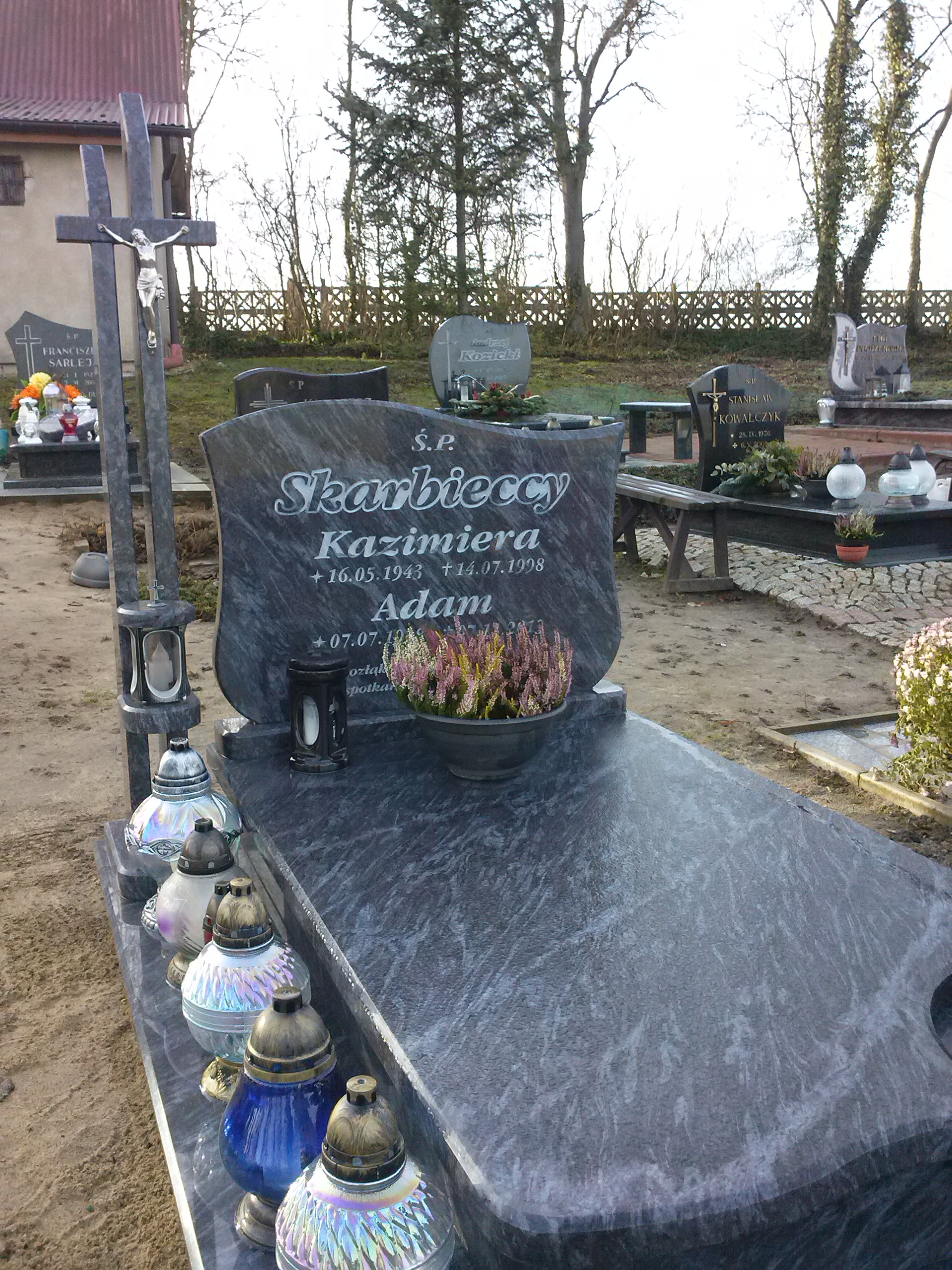 Grób Adam Skarbiecki