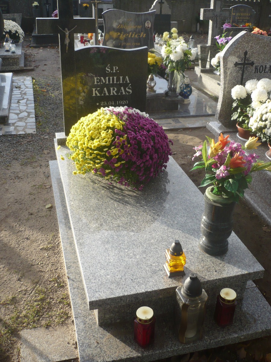 Emilia Karaś Przelewice - Grobonet - Wyszukiwarka osób pochowanych